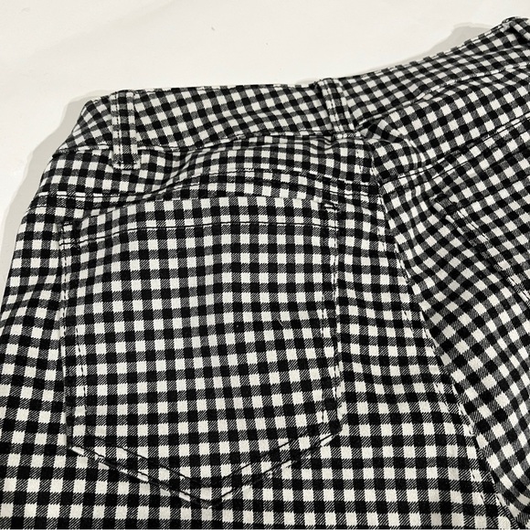 Peter nygard Straight legged white and black checkered button up pants - Picture 2 of 12